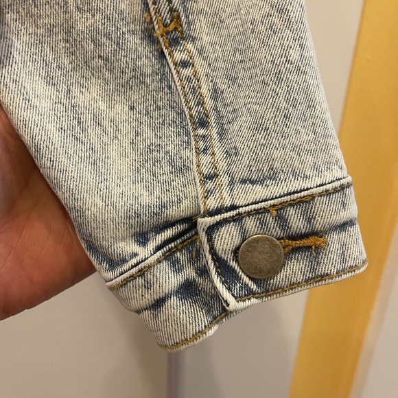 Driftwood Women's Light Wash Patchwork Cropped Button-Front Denim Jacket - Picture 9 of 10